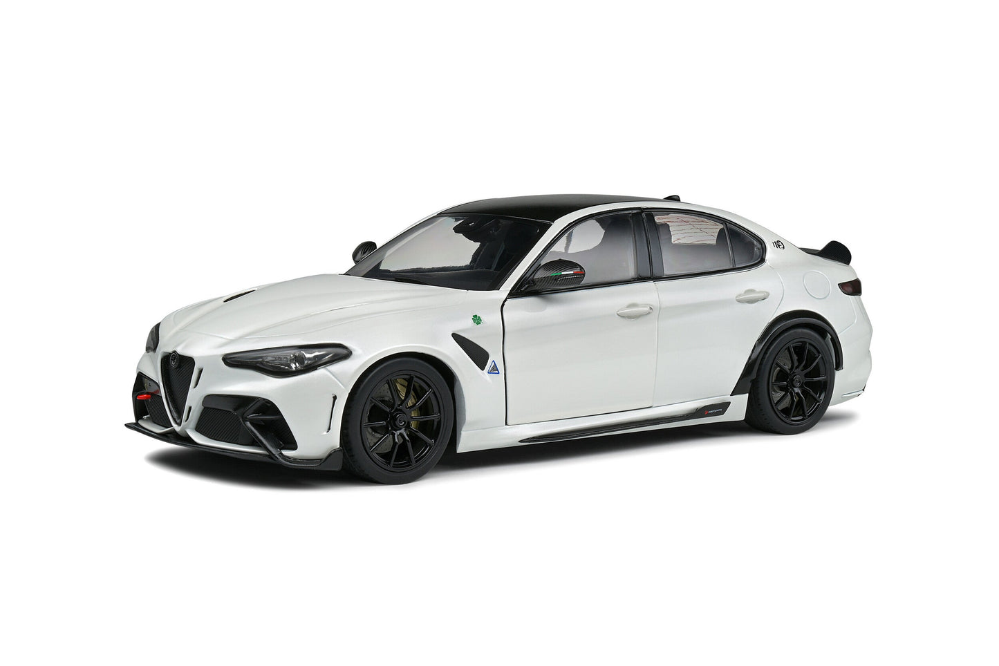 Macheta auto Alfa Romeo Giulia GTA (2022) 1:18 Solido