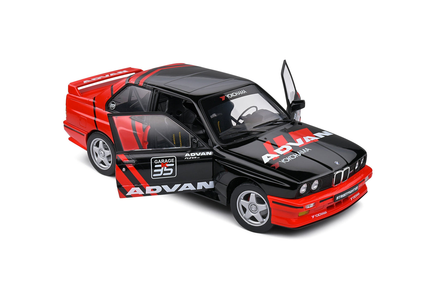 Macheta auto BMW E30 M3 Drift Team (1990) 1:18 Solido