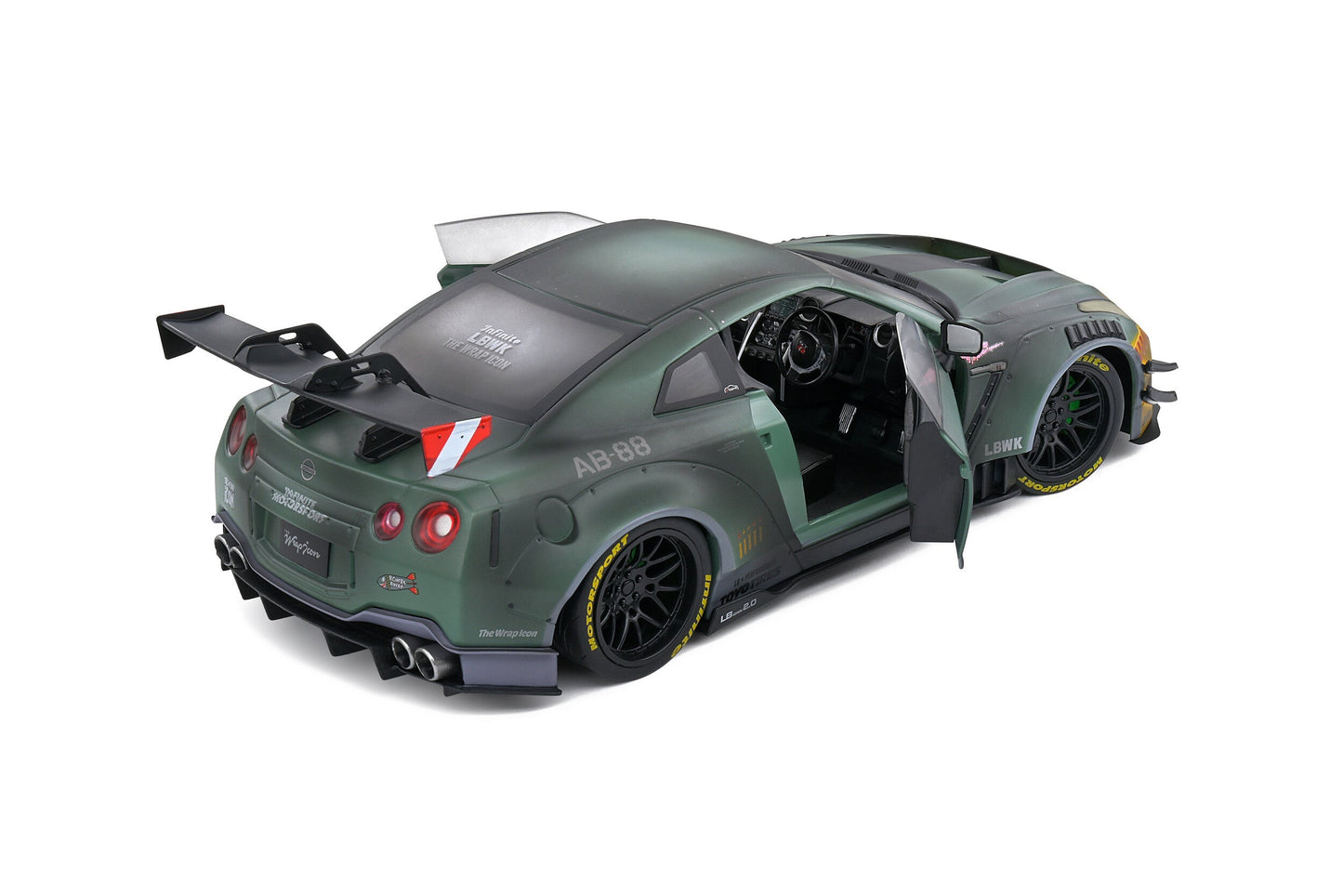 Macheta auto Nissan GT-R (R35) W/ Liberty Walk Body Kit 2.0 ARMY (2020) 1:18 Solido