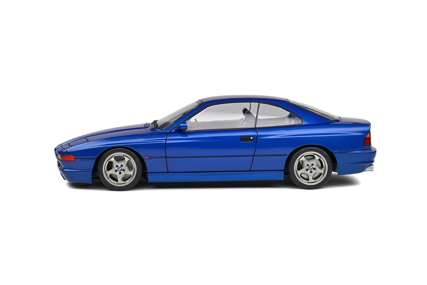 Macheta auto BMW 850 (E31) CSI (1990) 1:18 Solido