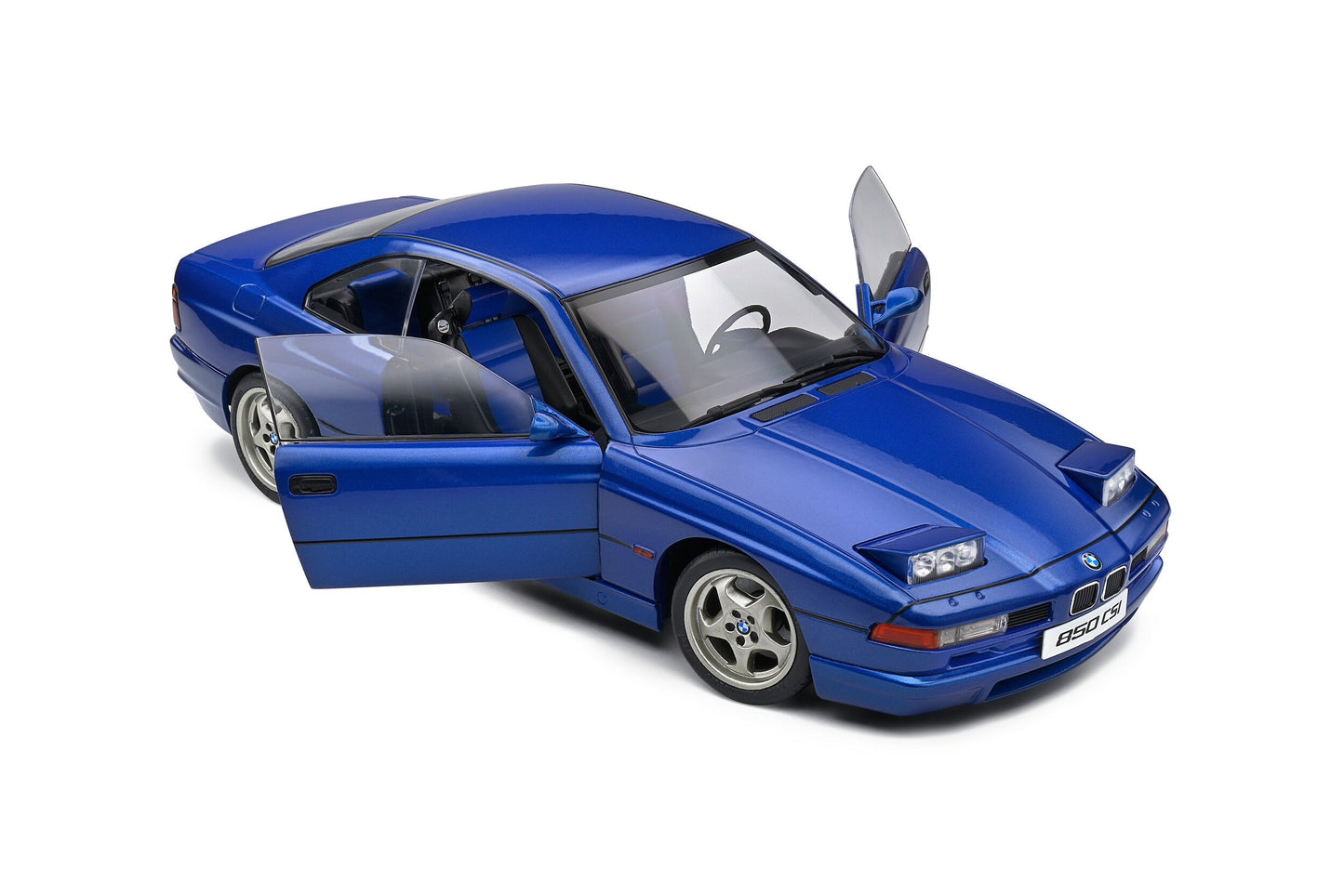 Macheta auto BMW 850 (E31) CSI (1990) 1:18 Solido