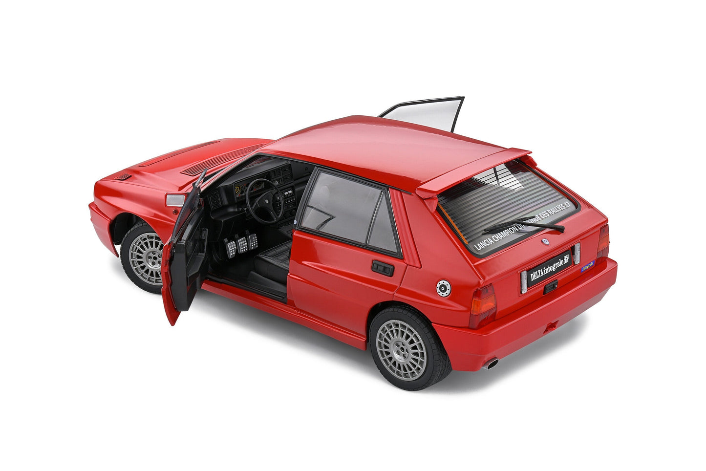 Macheta auto Lancia Delta HF Integrale (1991) 1:18 Solido