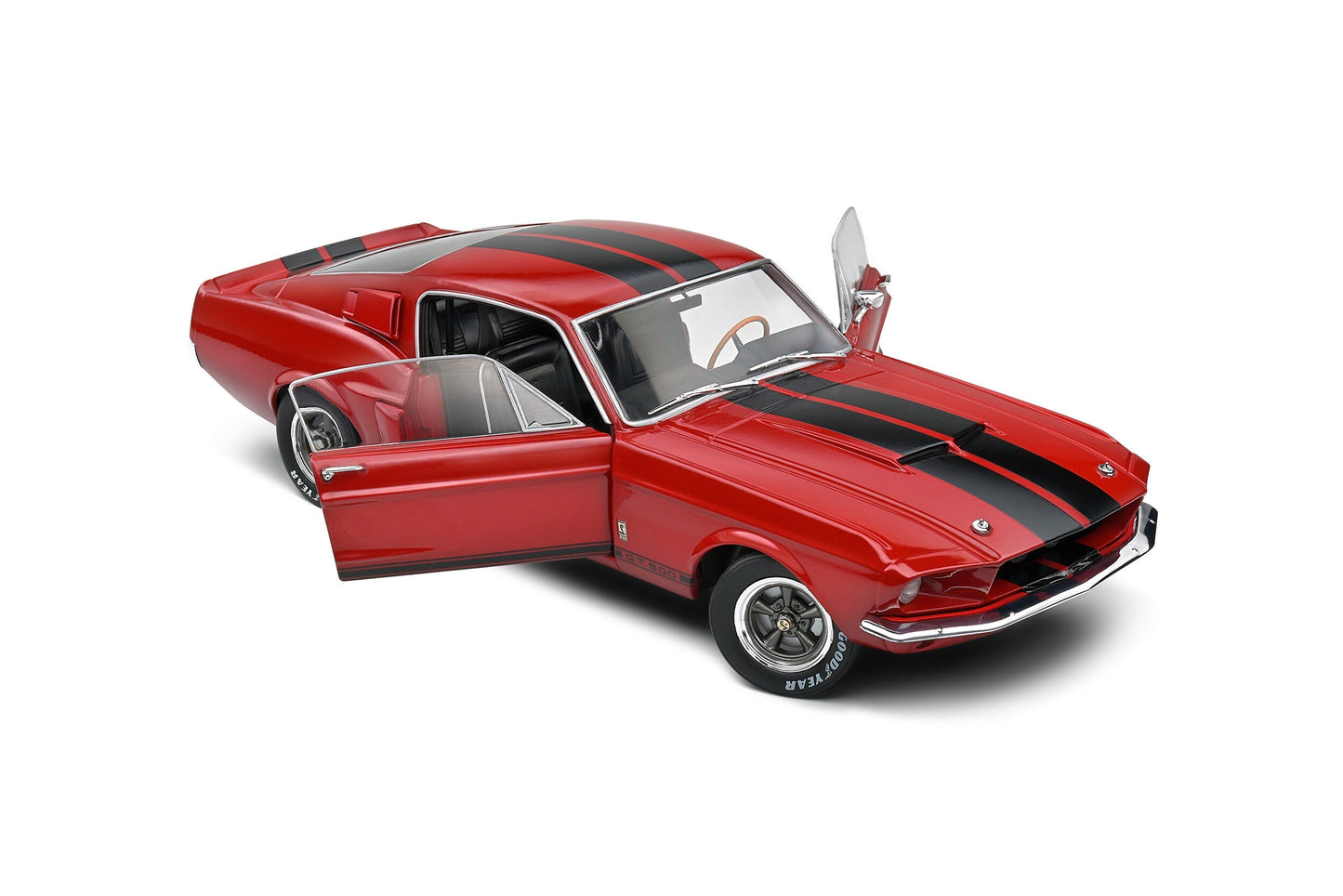 Macheta auto Ford Shelby Mustang GT500 (1967) 1:18 Solido